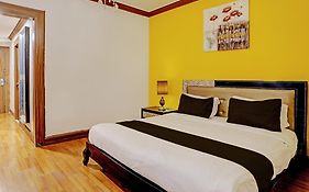 Townhouse Royal Palms Hotel - Rose Collection